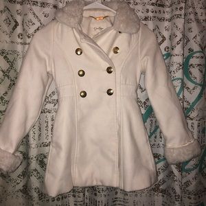 Girl peacoat 🧥 🎀❄️⛄️